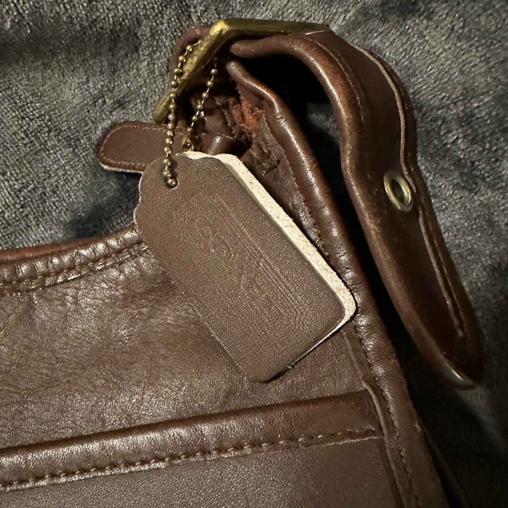 Coach Brown Leather Vintage Legacy Shoulder Crossbody Zip Top Bag Made In USA - Picture 10 of 13